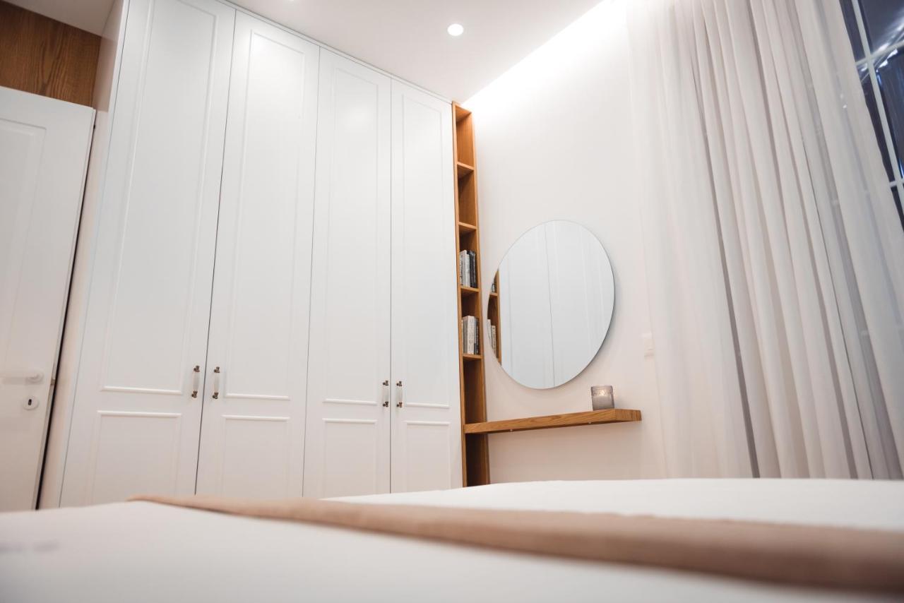 Tam Skanderbeg Square City Center Apartment No4 Tirana Exteriör bild