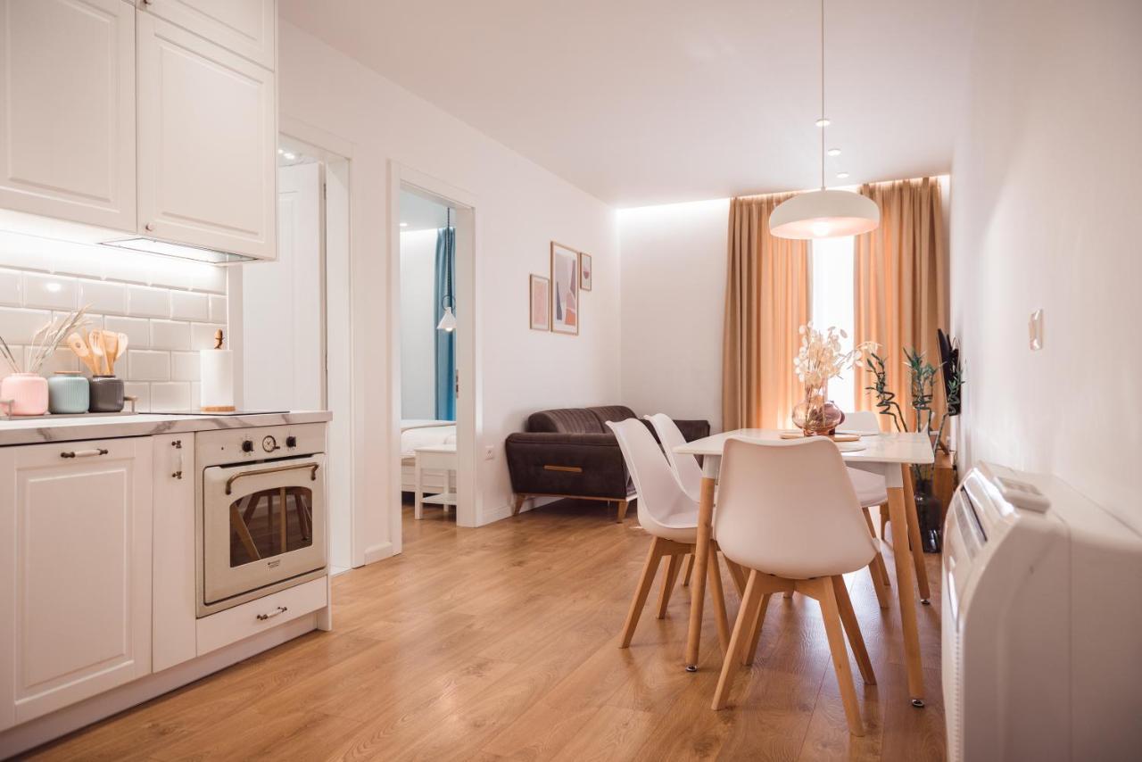 Tam Skanderbeg Square City Center Apartment No4 Tirana Exteriör bild